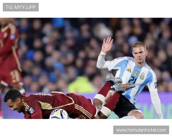 斯卡洛尼：马斯坦托诺与帕斯未来可共存 梅西能出战是好事