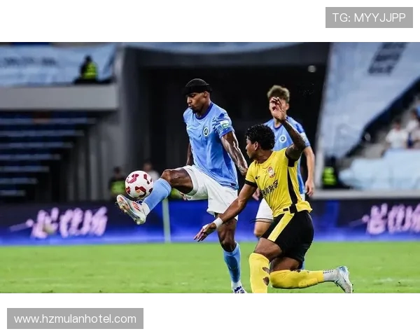 青岛西海岸客场逆转梅州客家展现永无止境雄心再燃胜利之火